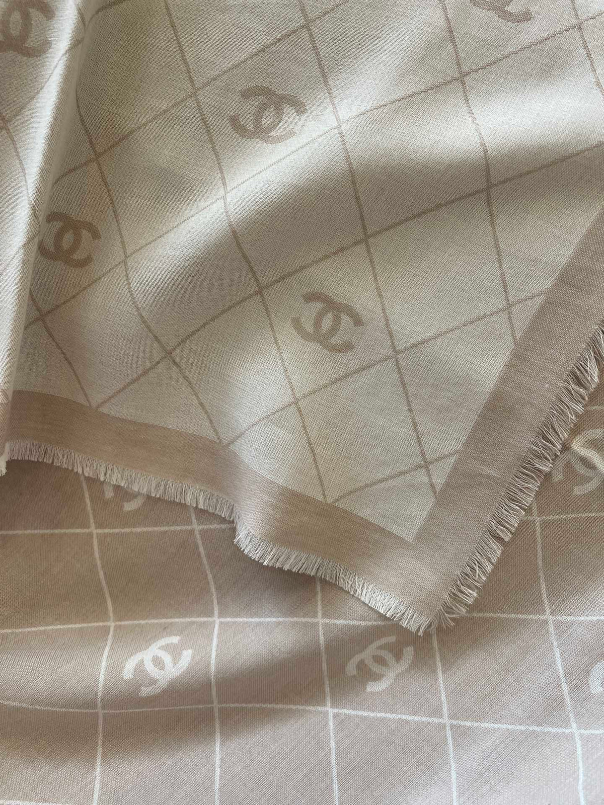 CHANEL 25S SCARF 140 IN WOOL SILK 700809