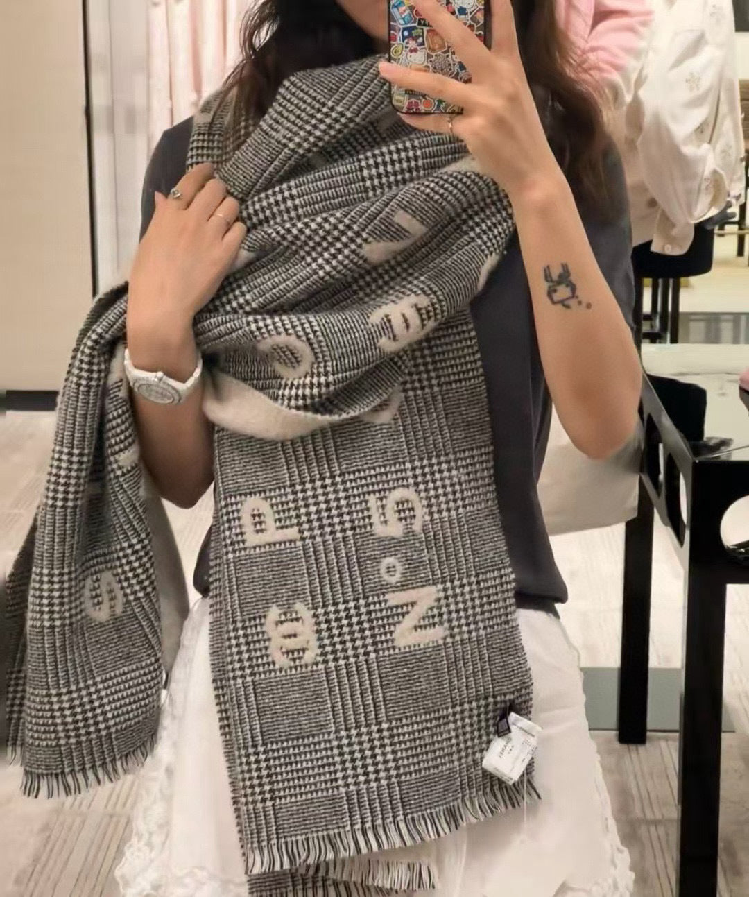 CHANEL 25S SCARF 194 CM IN CASHMERE 942900