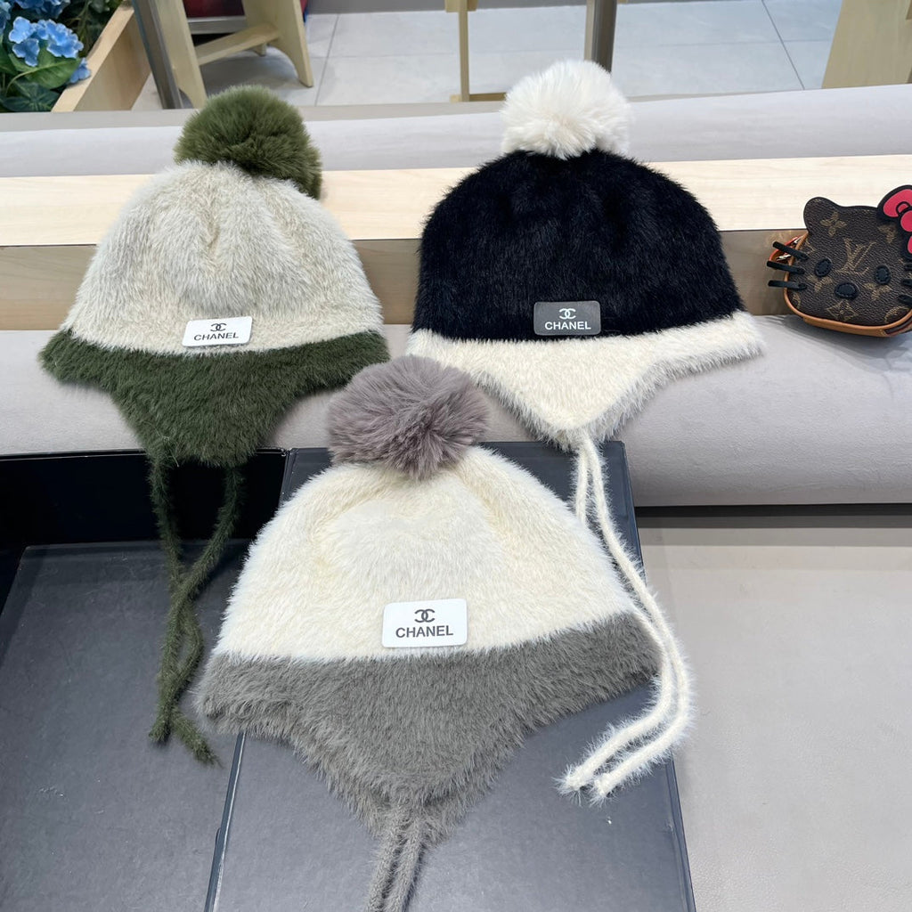 CHANEL KNIT HAT IN WHITE MIX MOUSE GRAY WOOL 426269