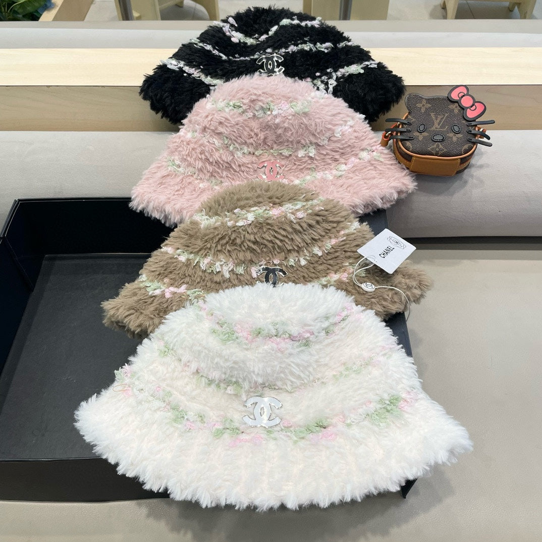 CHANEL BUCKET HAT IN LIGHT PINK FLEECE 421274