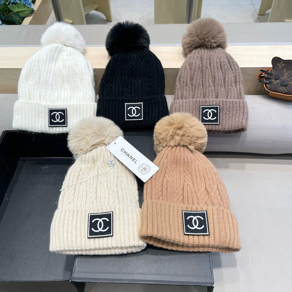 CHANEL BEANIE HAT IN SEPIA TAN WOOL 422177