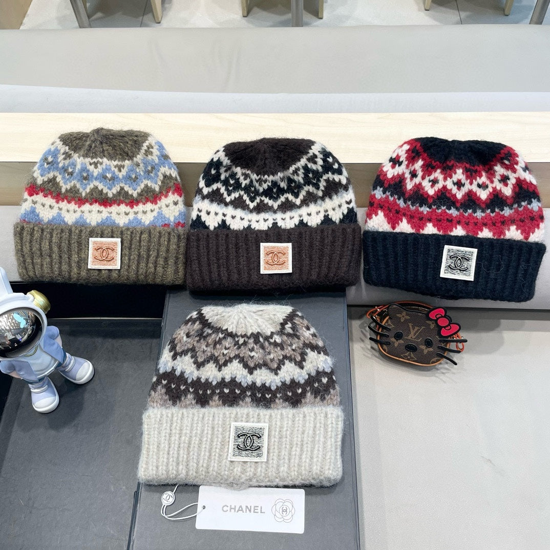 CHANEL KNIT BEANIE HAT BLACK MIX RED 428243