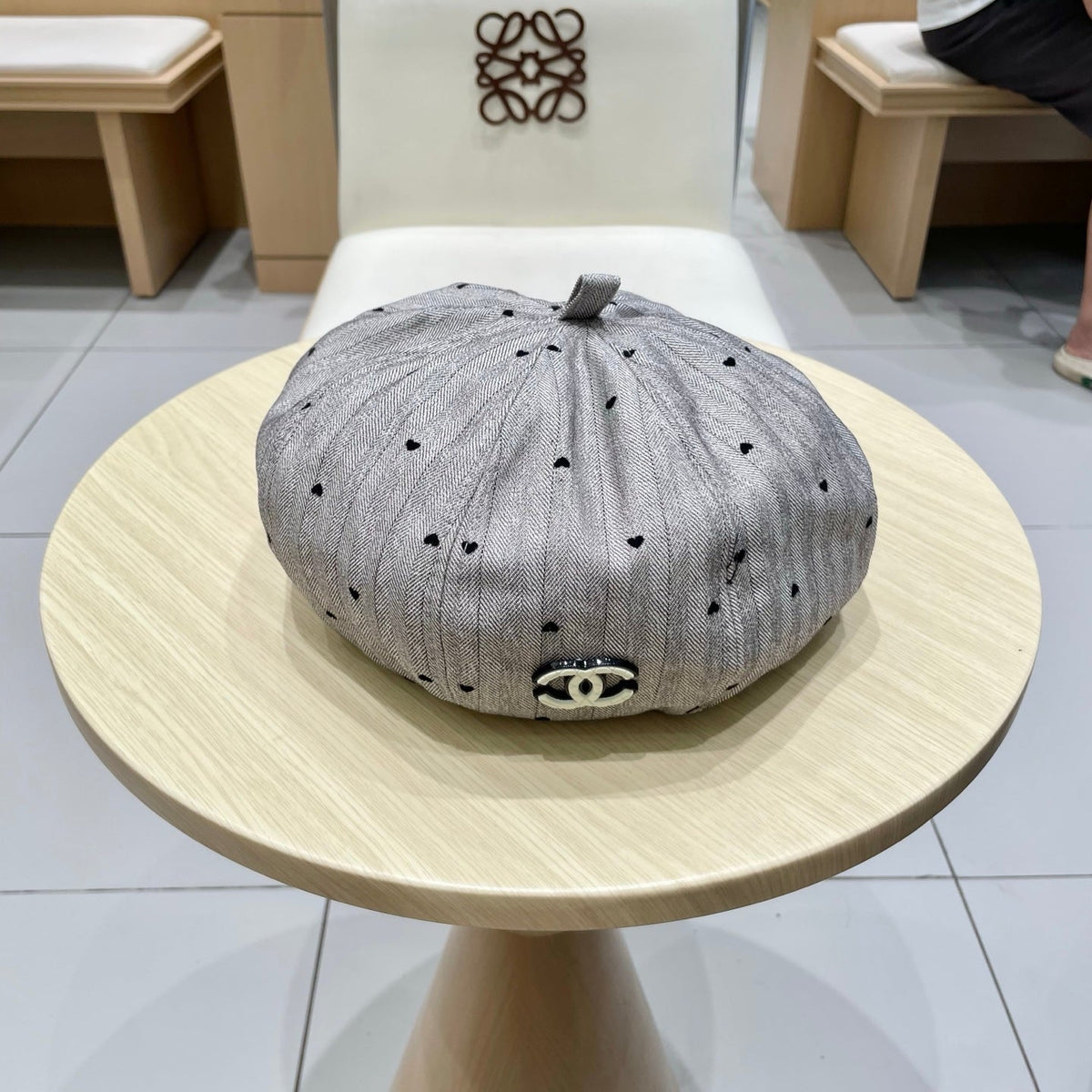 CHANEL BERET HAT POLKA DOT MOUSE GRAY 672671