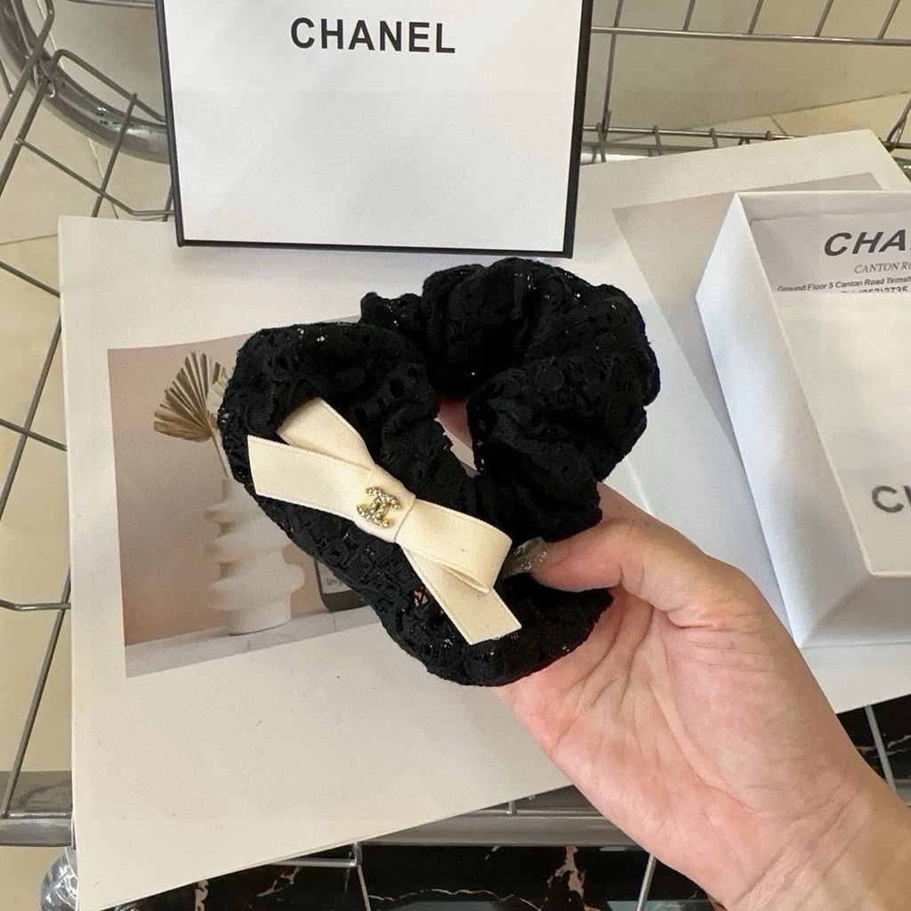 CHANEL BLACK WRINKLED FABRIC SCRUNCHIE 418917