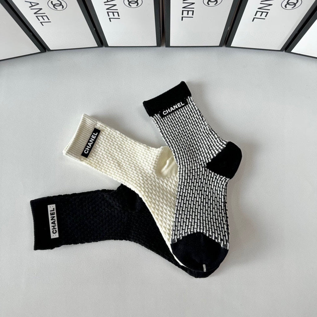 CHANEL CREW SOCKS 417465 ( 1 BOX )