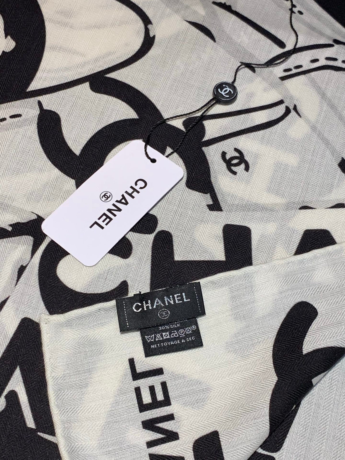 CHANEL 25S SCARF 135 CM IN CASHMERE SILK 941790