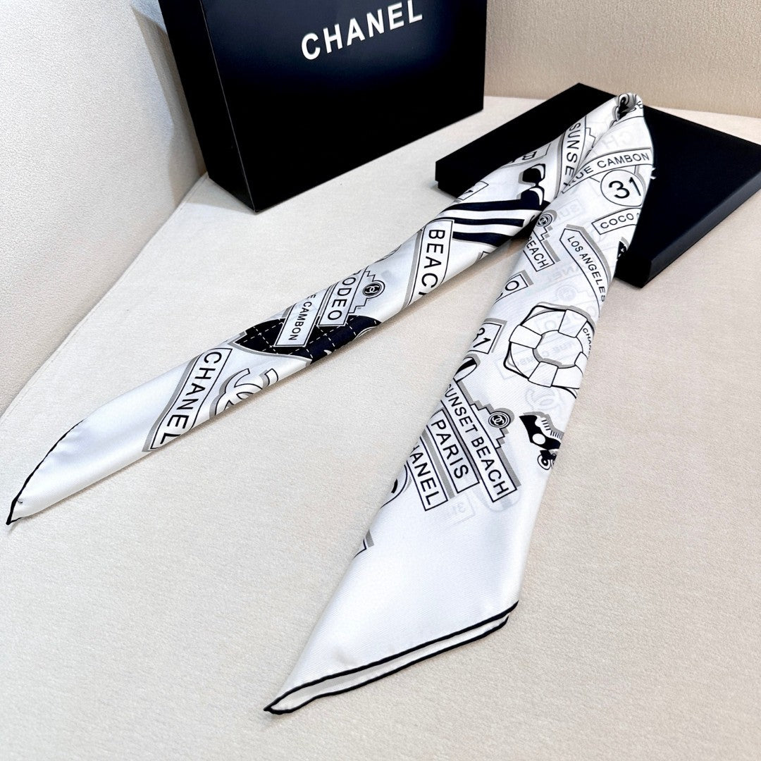CHANEL 25S SCARF 90 IN SILK 729054