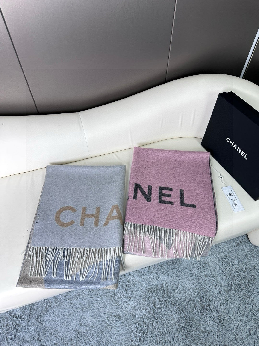 CHANEL 25S SCARF 180 IN CASHMERE 724825