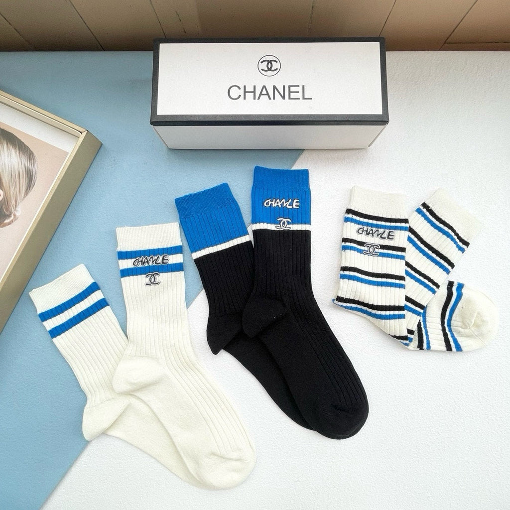 CHANEL CREW SOCKS 417396 ( 1 BOX )