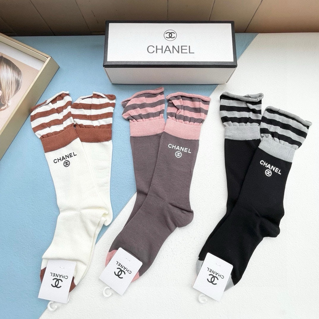 CHANEL CREW SOCKS 423891 (1 BOX)