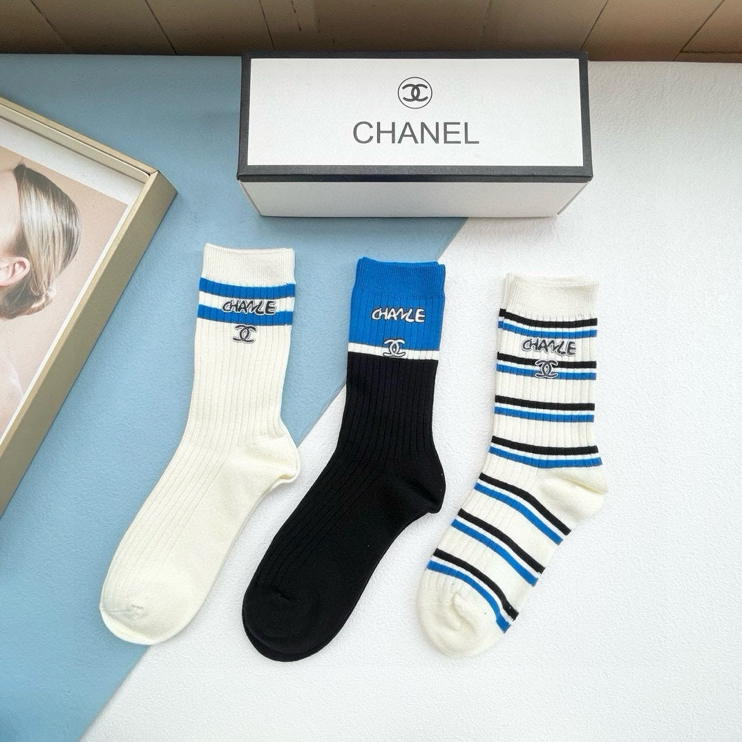 CHANEL CREW SOCKS 423925 (1 BOX)