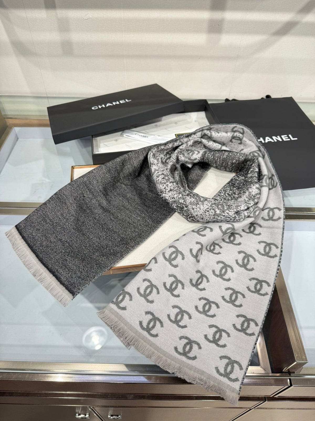 CHANEL 25S SCARF 185 CM IN CASHMERE 943078